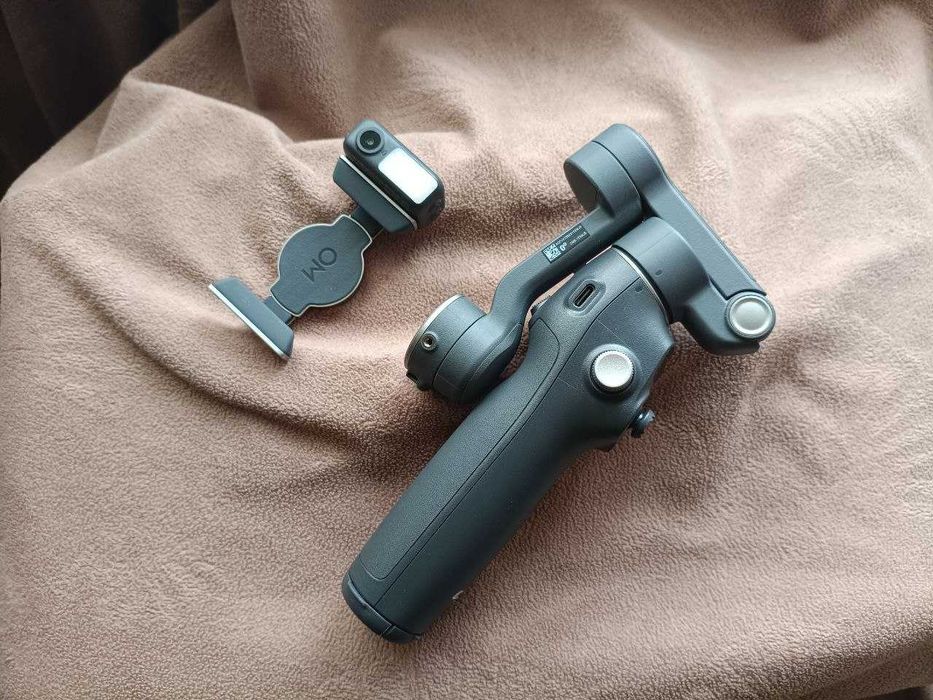 DJI Osmo Mobile 8