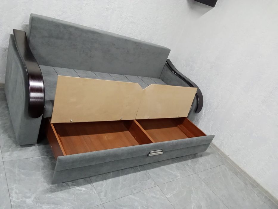 Акция Продам 3хмесный диван