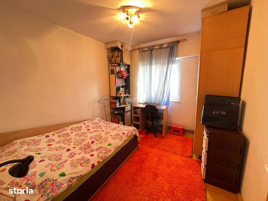 Apartament 3 camere decomandat-72mp-etaj intermediar-Bld Socola