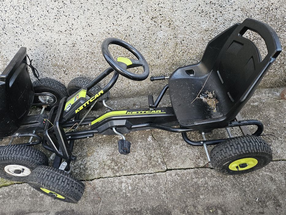 Детска количка с педали