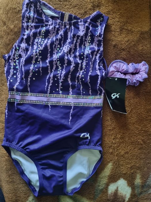 Costum gimnastica