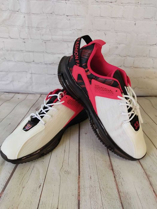 Мъжки спортни обувки - размер 47