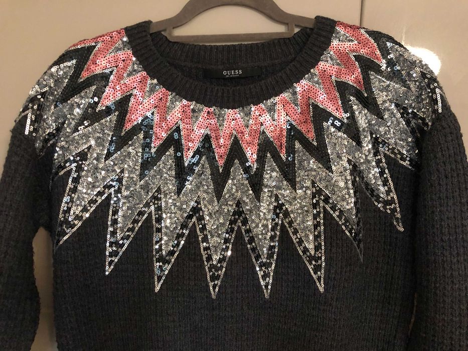 Дамски пуловер с пайети Guess - размер S