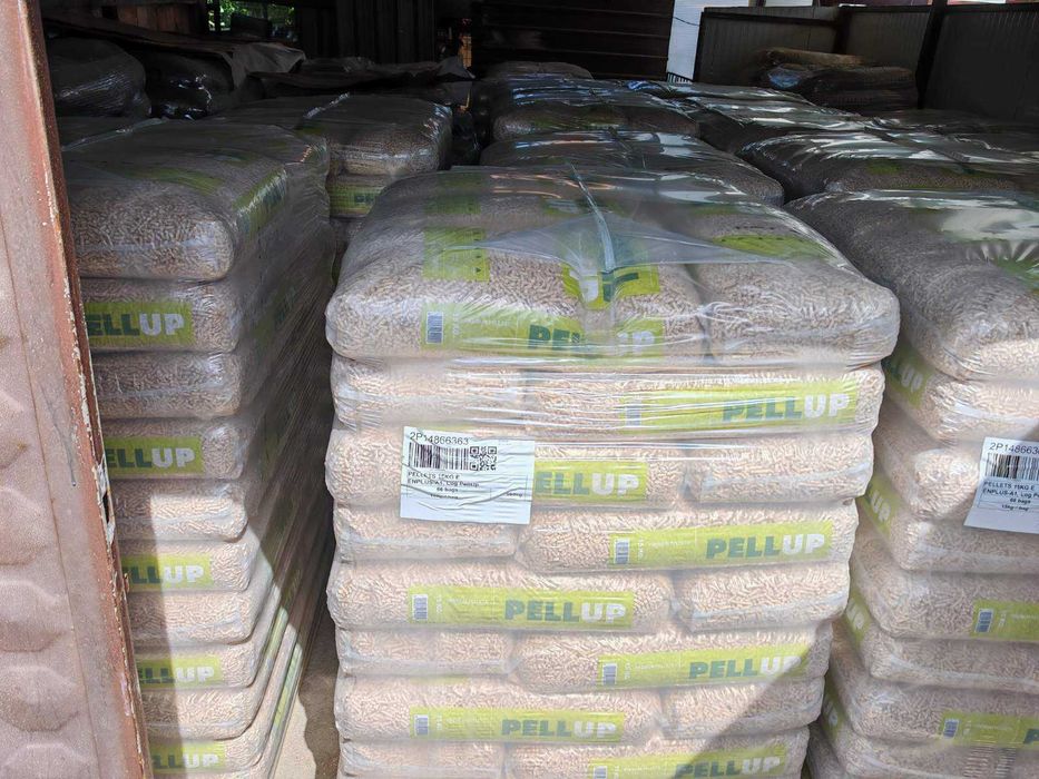 Дървесни пелети и брикети