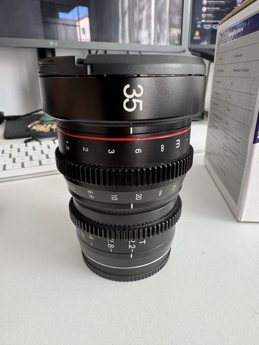 Vand sau schimb obiectiv cine Meike 35mm t/2.2 montura MFT