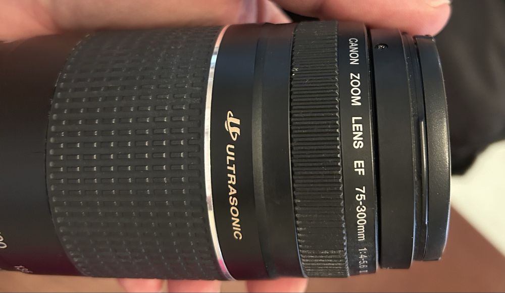 Продавам фотоапарат Canon 500D в много добро състояние