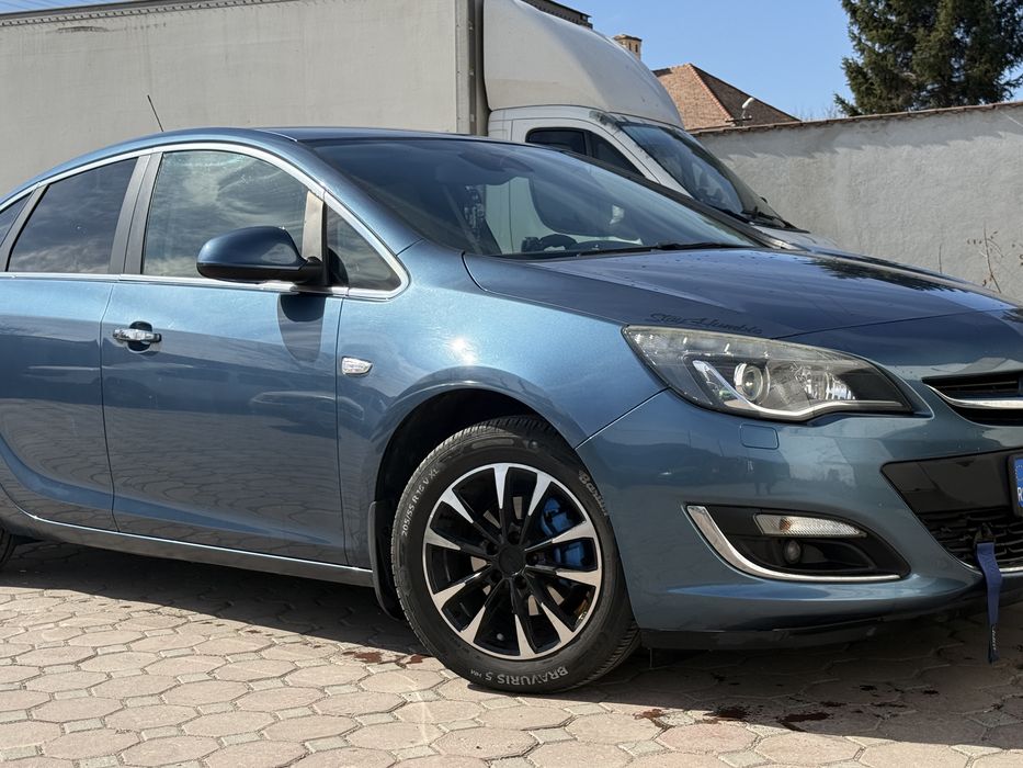 Opel Astra J - 1.4 turbo benzina