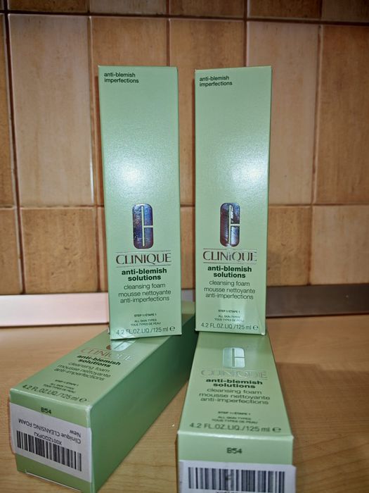 Clinique Anti-Blemish Solutions Spuma pentru curatarea fetei
