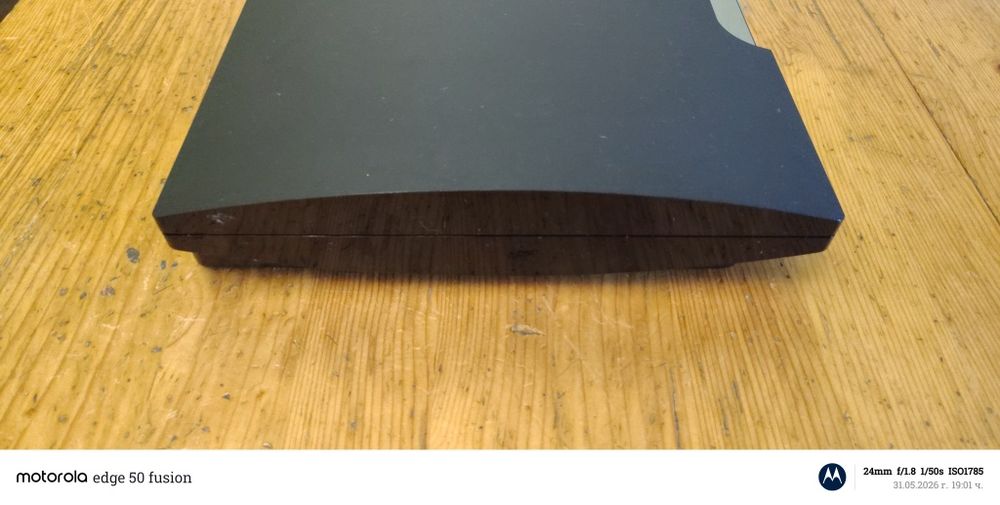 Здравейте продавам конзола sony playstation 3 slim 320gb