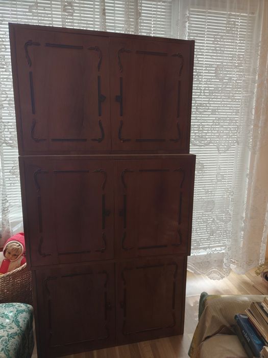 Дървена холна секция