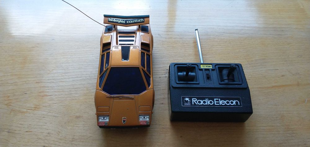 Masinuta cu telecomanda Shinsei Radio Elecon Lamborghini Countach