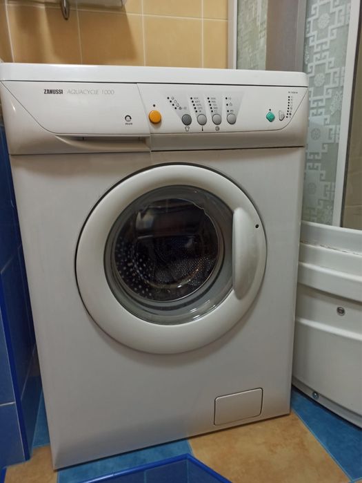 Продам стиральную машинку