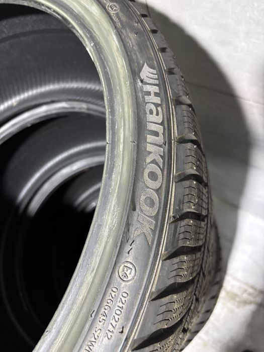 Anvelope Noi/demo de iarna Hankook 285 30 R22