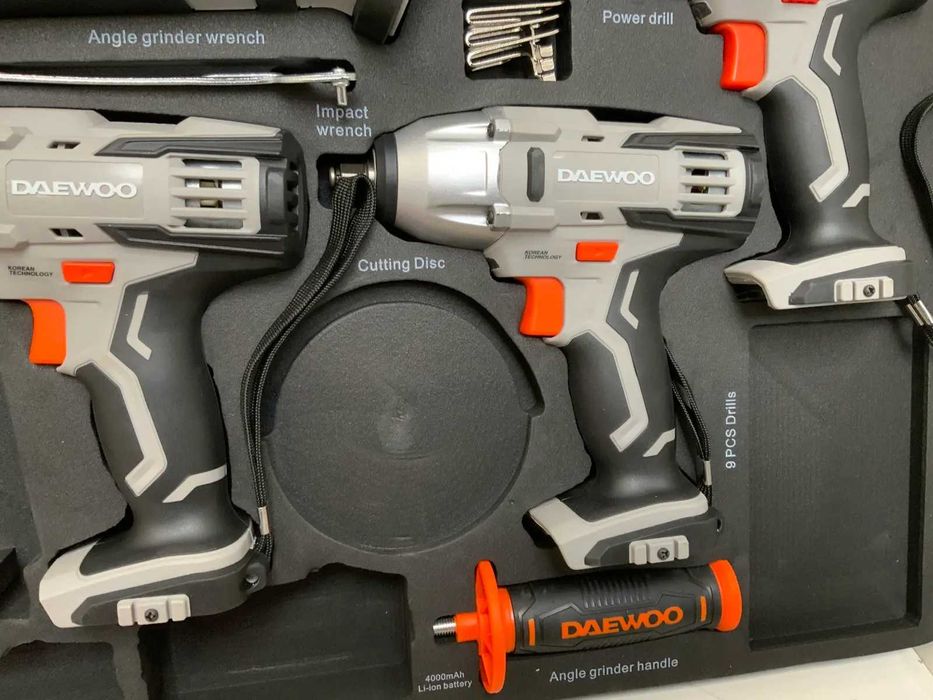 Напълно нов комплект акумулаторен винтоверт ! Daewoo U-Force 4 in 1