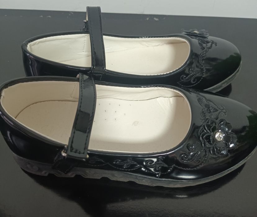 Pantofi fetite nr 34