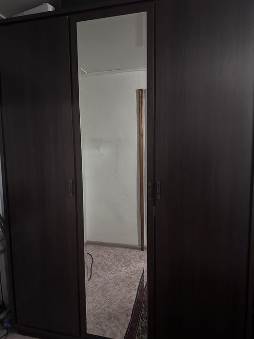 Продам спальный гарнитур