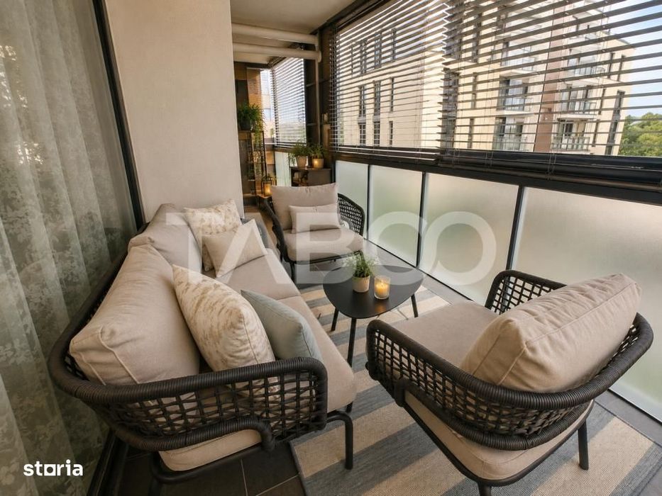 Apartament de vanzare 4 camere balcon boxa lift bloc nou zona Centrala