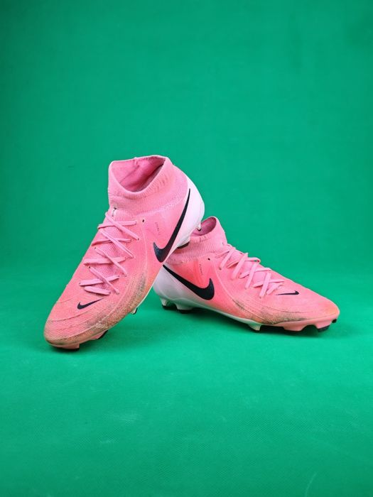 Професионални бутонки Nike Phantom Luna 2 Elite FG