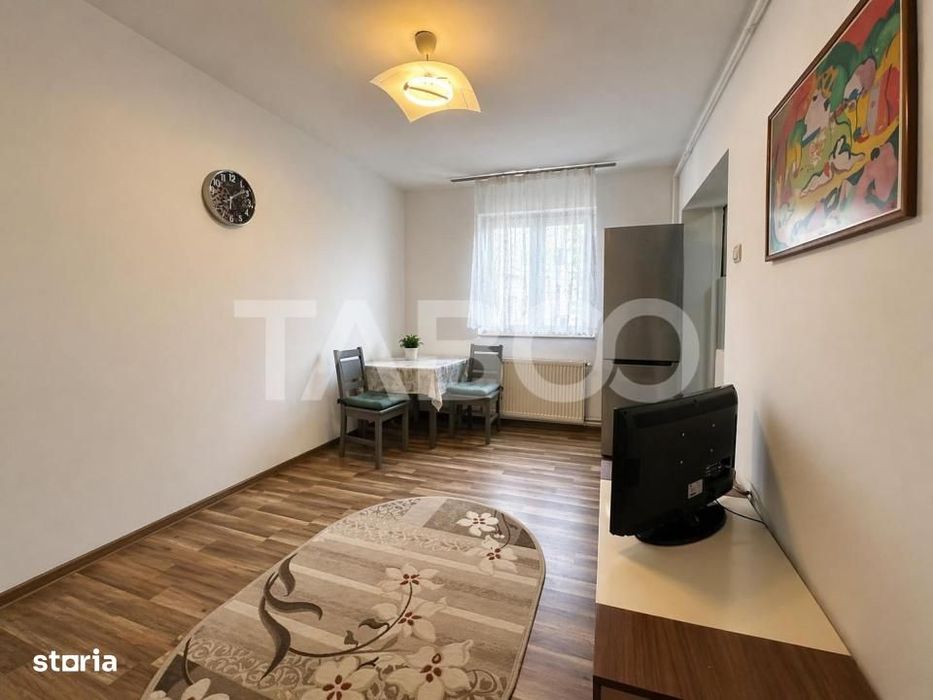 Apartament  3 camere de vanzare semidecomandat  etaj intermediar Sibiu