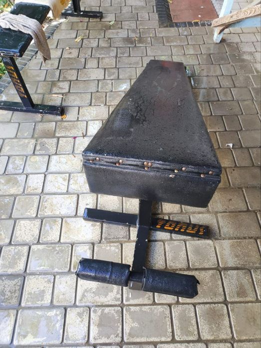 Жим пресс, чёрный, кожанная обивка, металлический каркас