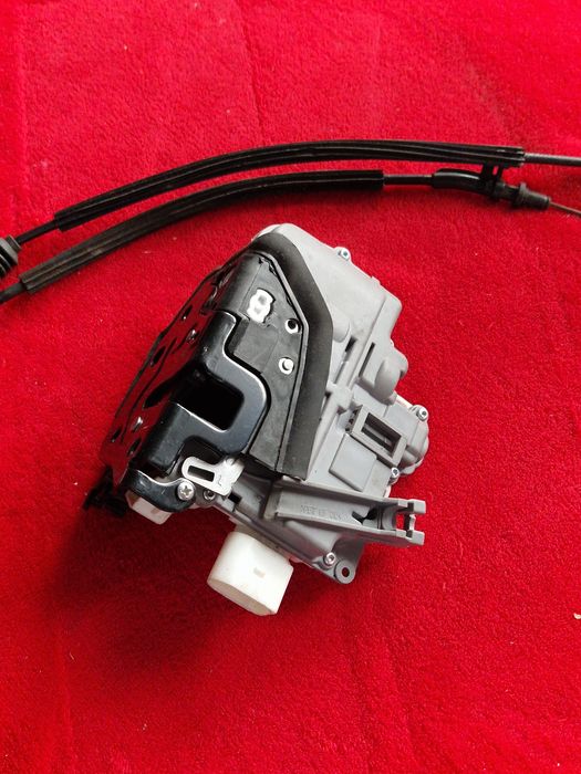 Yala  originala  VW Passat B6,  stânga fata