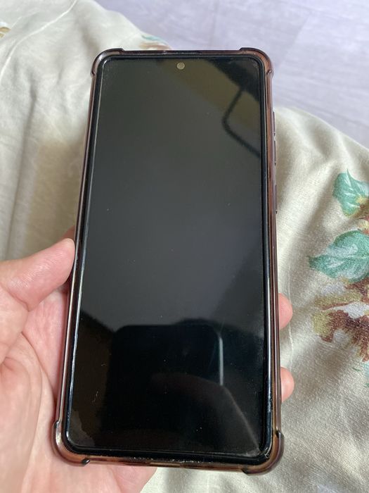 Продам Samsung A51 белого цвета