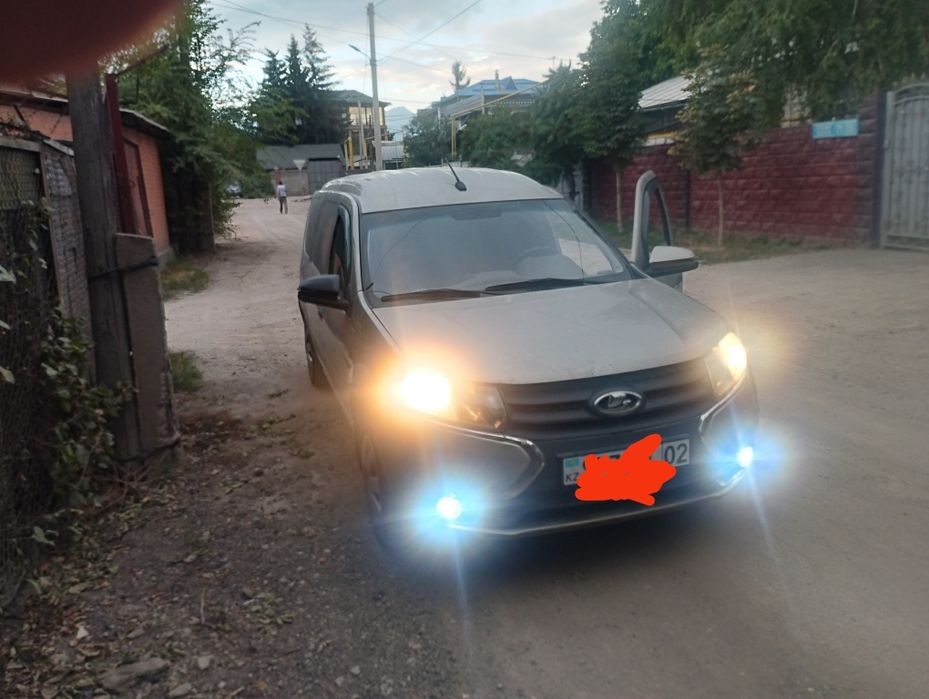 Продам машину lada largus 2021 года