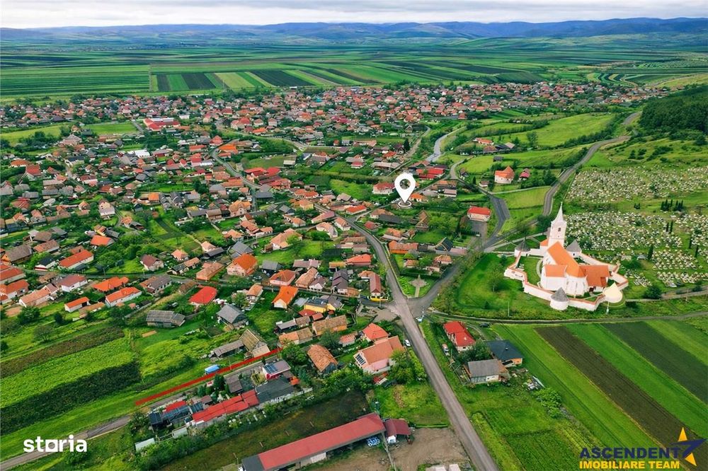 Teren roditor de peste 1.000mp cu casa traditionala, Sanzaieni, Covasn