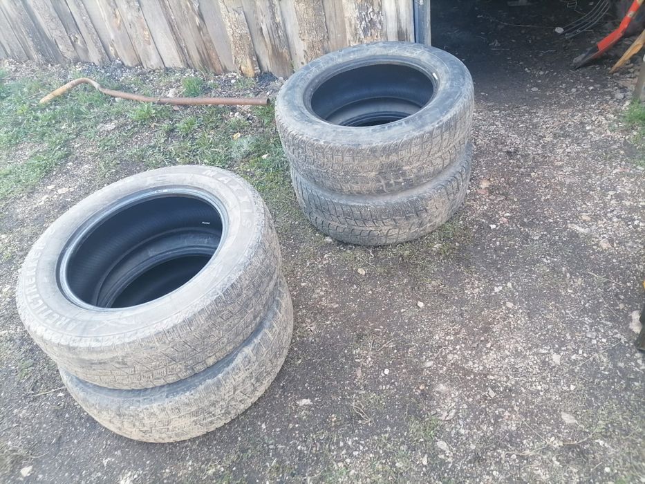 Продам шины 215/60R16