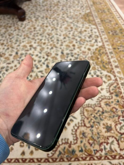 iPhone 13 зеленый