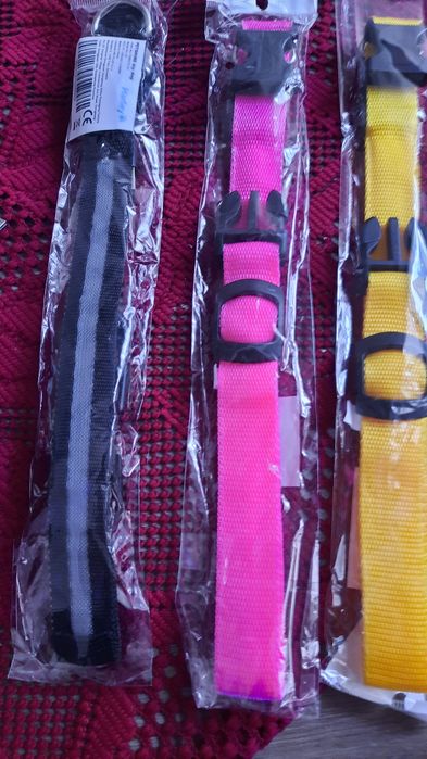 Кучешки светещи нашийници