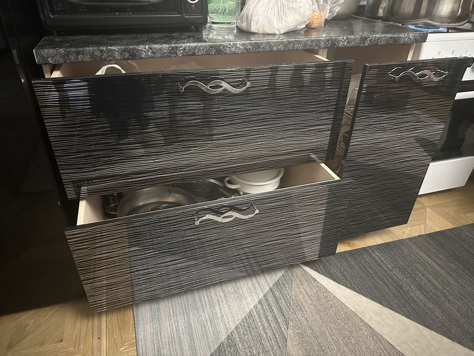 Кухенный корнитур