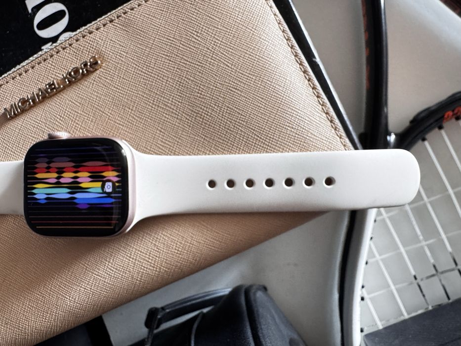 Продам часы Apple Watch 10 SE 10-я серия