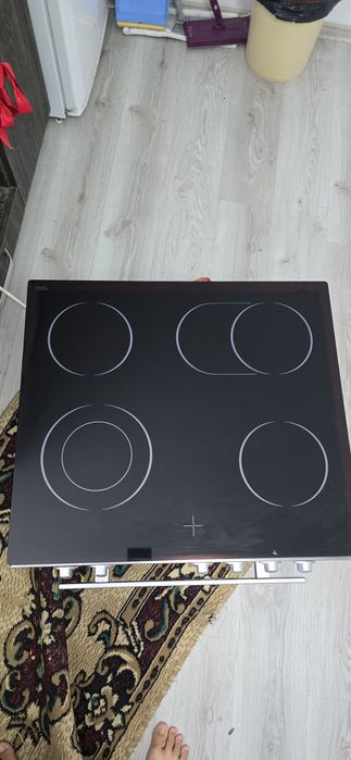 Techwood TEHS Multi 5X Set 2K. Cu plita electrica