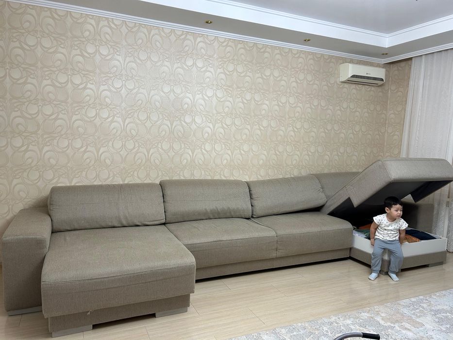 Диван сатылады..