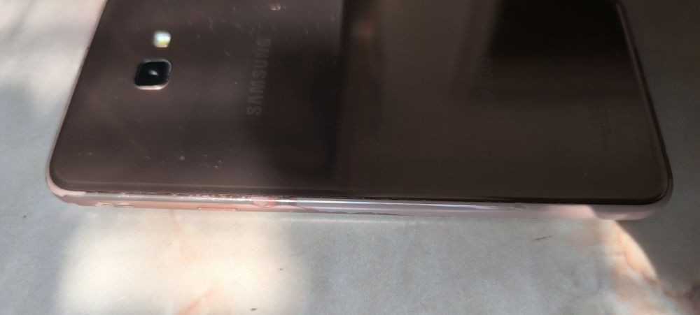 Samsung Galaxy J4+ cu cablu și încărcător