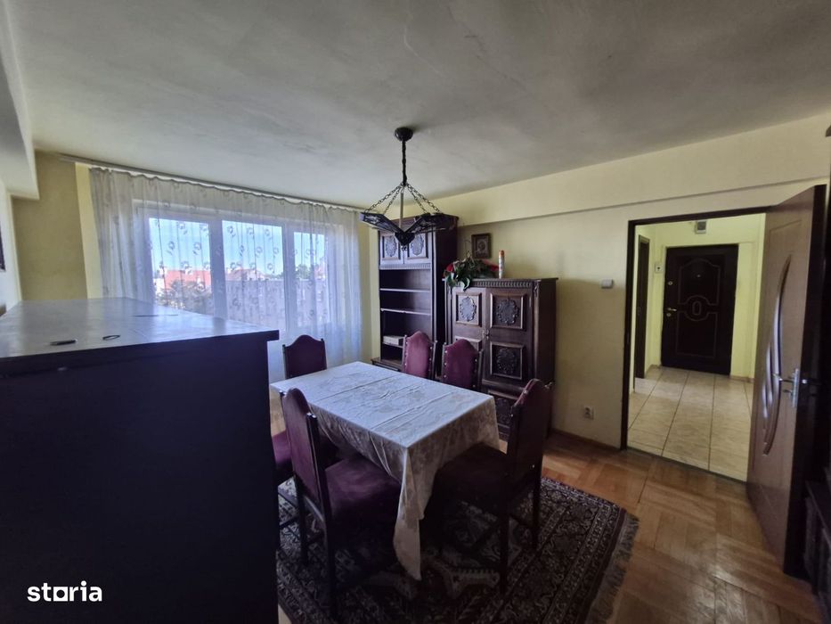 Apartament 3 camere, Ultracentral bloc Libelula, etaj intermediar
