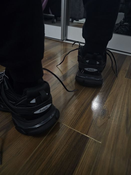 Balenciaga track noi