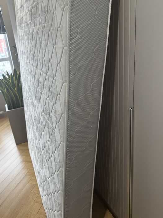 Продам матрас, самовывоз