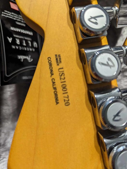 Fender Ultra Stratocaster-USA