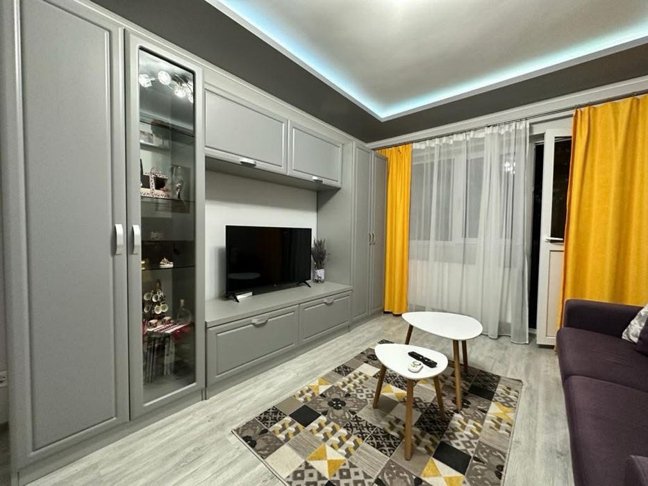 Ofer spre inchiriere Apartament 2 Camere / Decomandat zona Strazii Aleea Mircesti