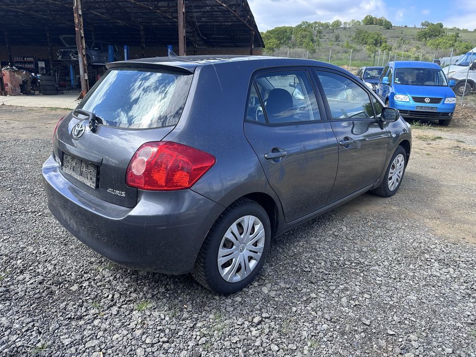 Тойота Аурис / Toyota Auris 1.4 На части