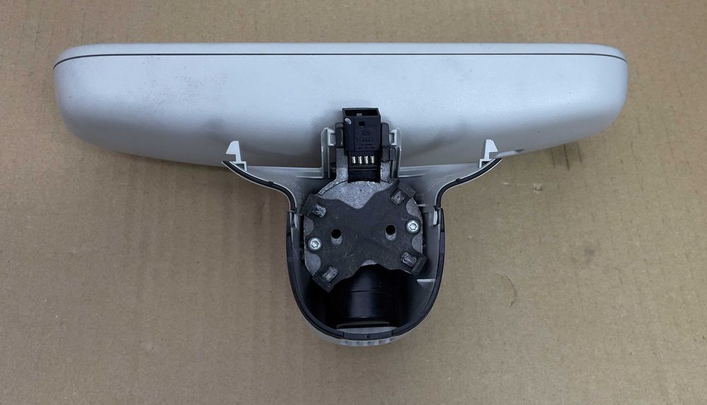 Огледало за задно виждане с камера AUDI A8/S8 D4 4H0857511A