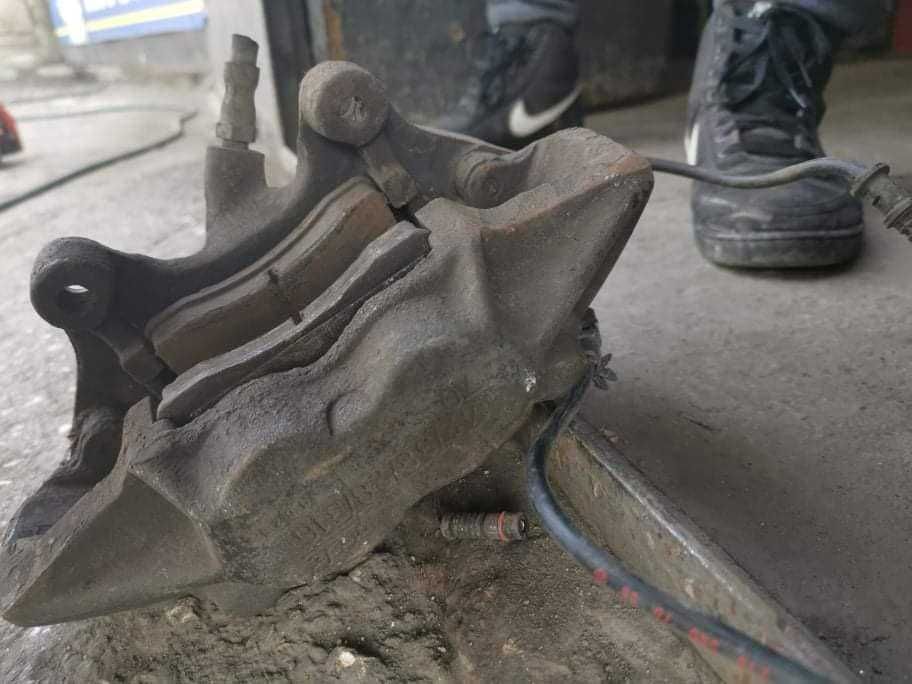 Дискове+Апарати с накладки от Е430/E420 W/T/S210 ,C36 AMG W202