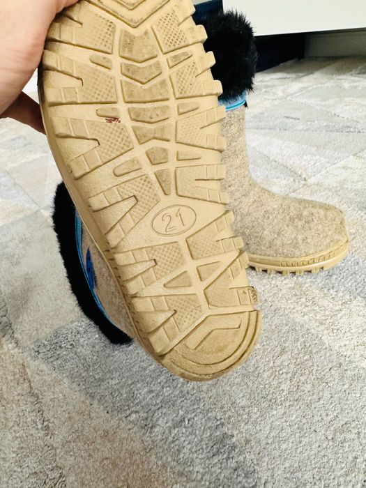 Продам детские валенки