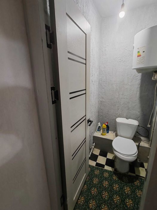 2 х комнатная квартира, в центе, пахтазор.