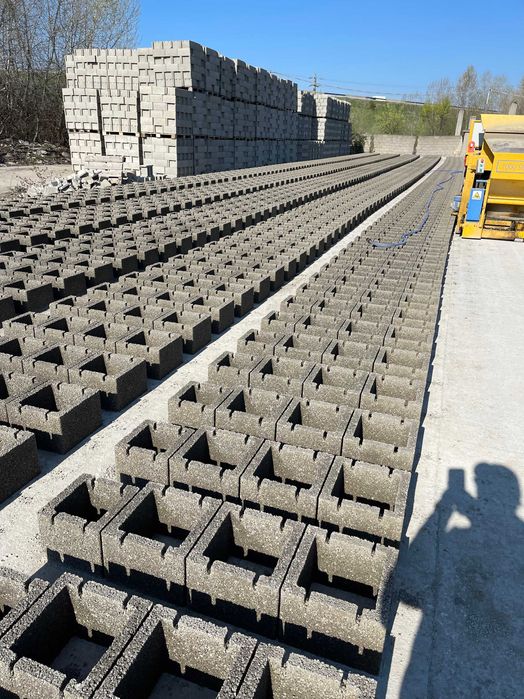 boltari patrat  stalp 20x20x20