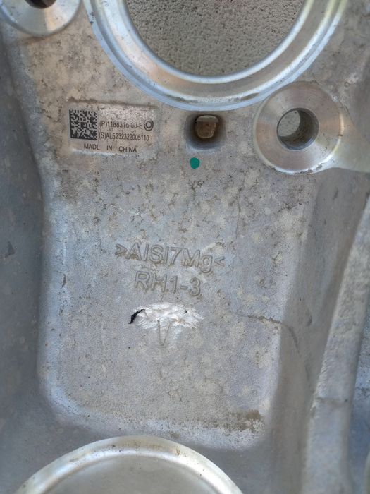Шенкел Tesla model Y