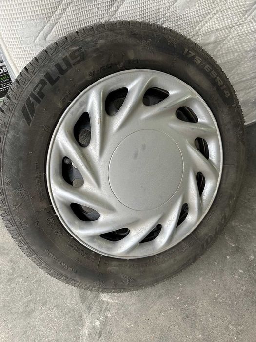 4 броя Зимни гуми APlus A701 с джанти 175/65 R14 82T M+S