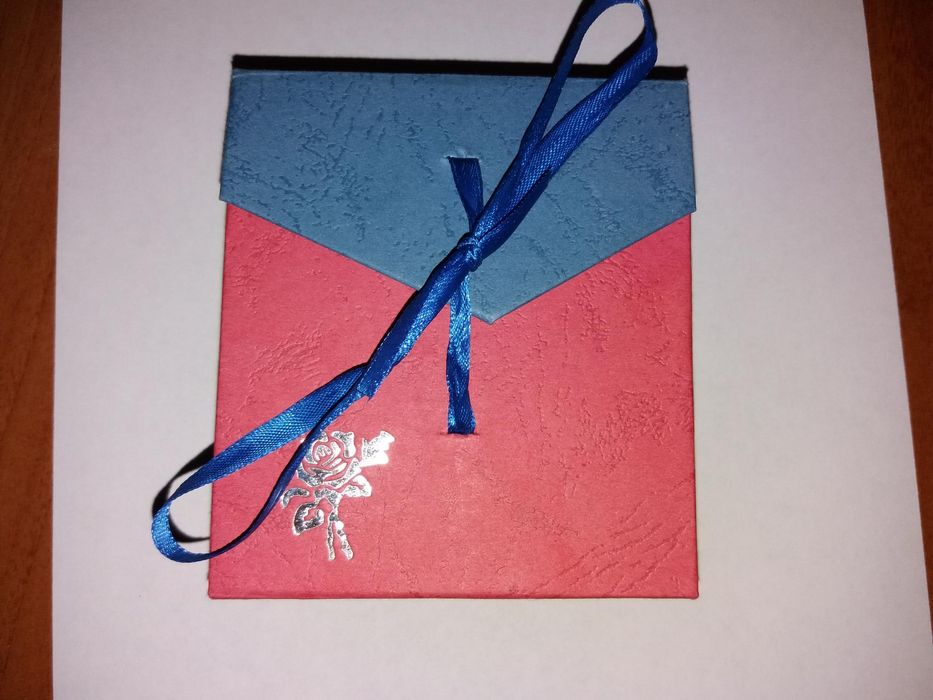 Колие и обеци от естествени камъни